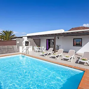Lucia , Playa Blanca (Lanzarote) España