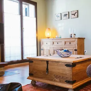 Appartement Garona, Les
